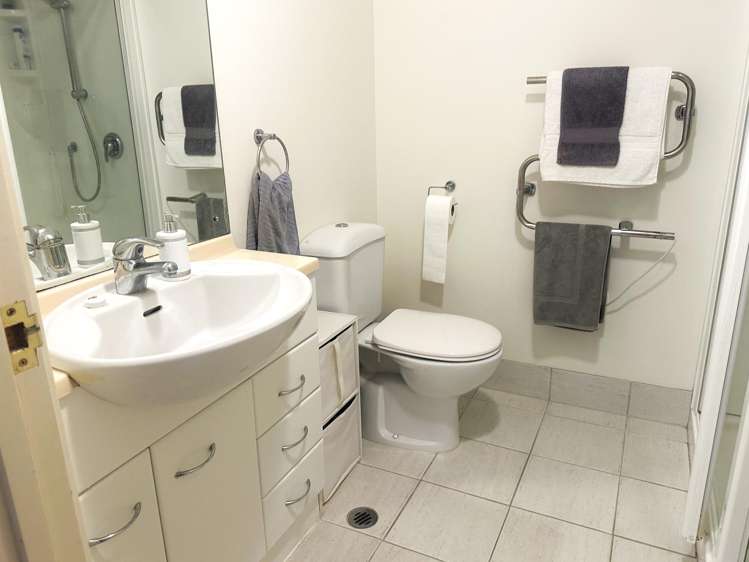 9/3c Harrison Road Mount Wellington_5