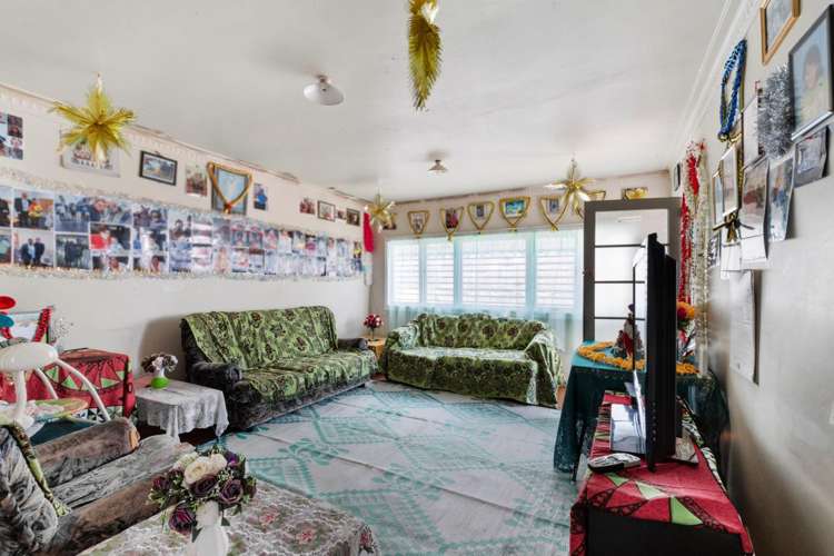 79 Robert Skelton Place Clendon Park_16