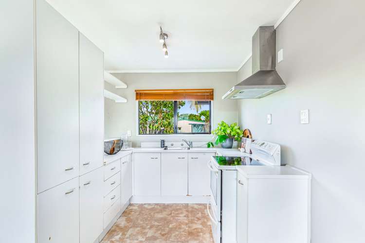 2/91a Beach Road Te Atatu Peninsula_18