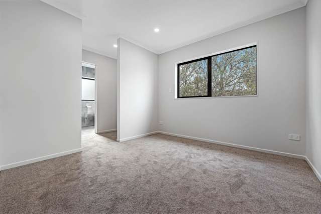 8D Minaret Drive Bucklands Beach_4