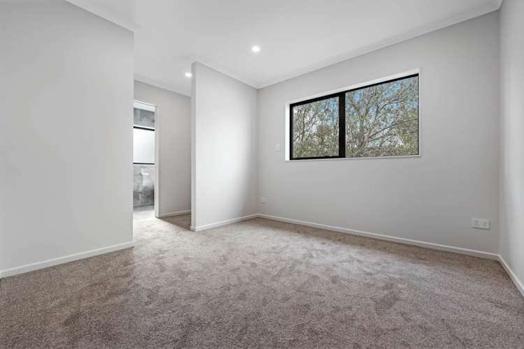 8C & 8D Minaret Drive Bucklands Beach_18