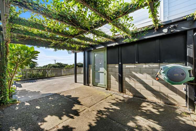 3 Edwin Mitchelson Road Muriwai Beach_35