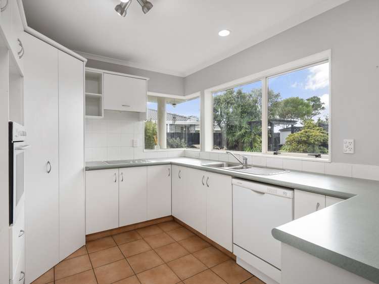 48 Ocean Crest Papamoa_1