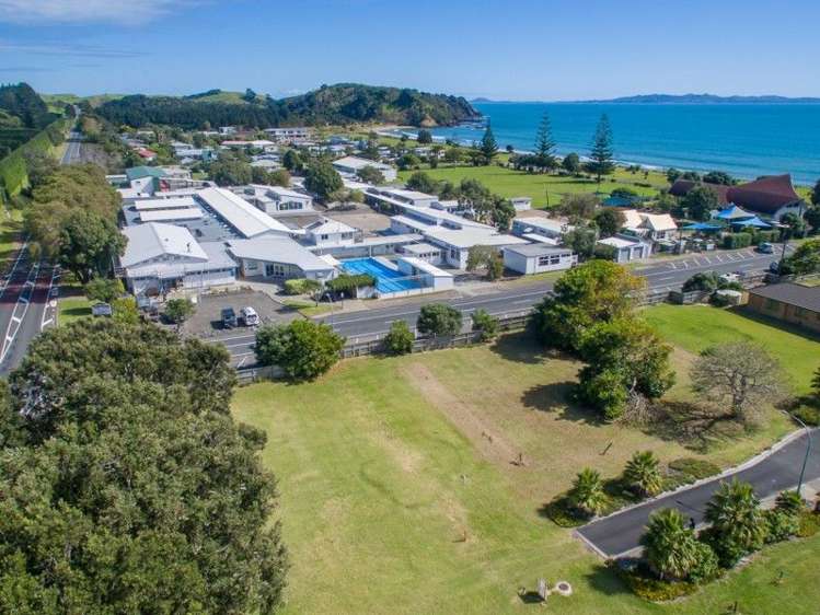 8 Flame Tree Lane Taipa_6