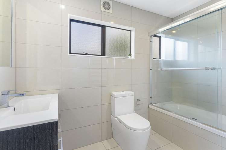 1/195 Abbotts Way Remuera_12