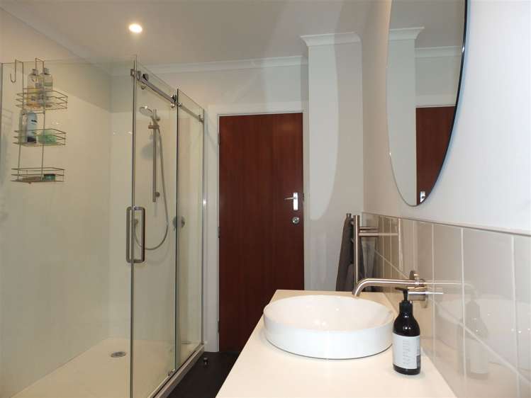 14 Kiwi Drive Highfield_16