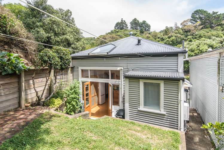 2 Adams Terrace Aro Valley_8