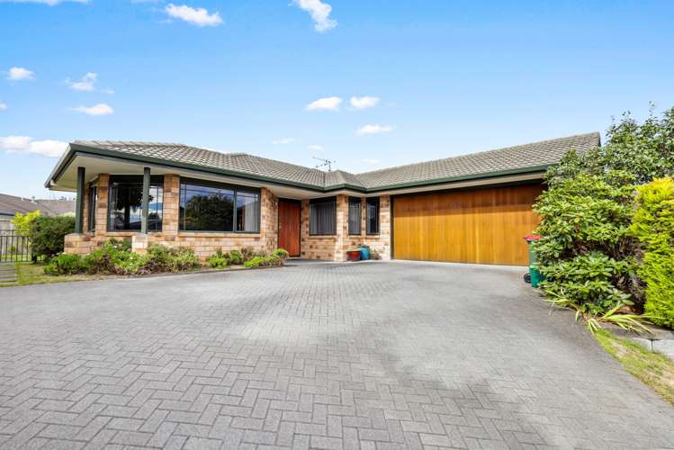 83 Wiltshire Drive Huntington_1