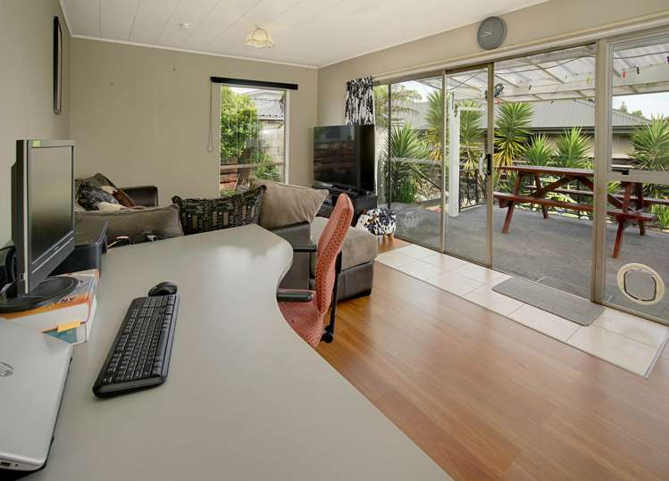 2/51 Fergusson Street Stoke_7