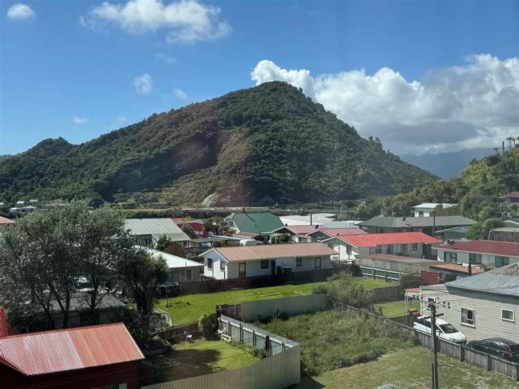 40 Chapel Street Greymouth_30