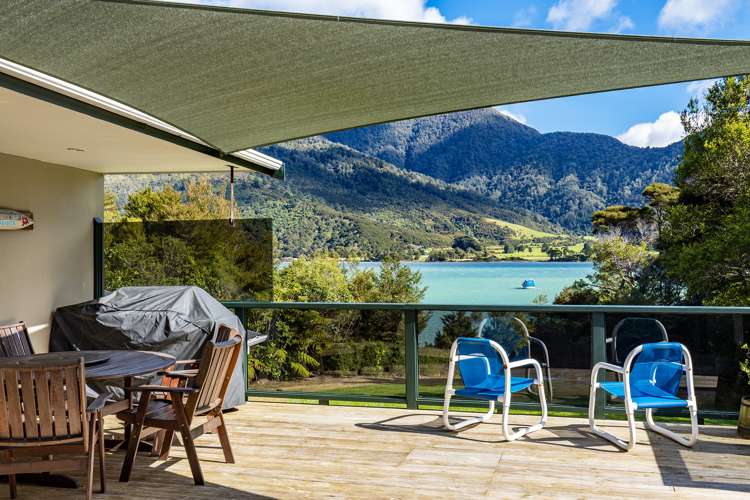 12 Saint Omer Road Kenepuru Sound_15