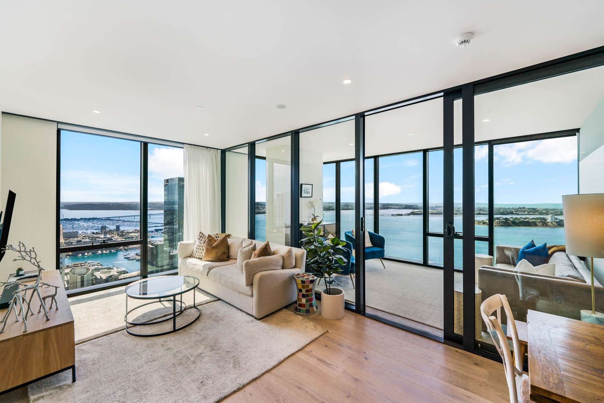 4401/10 Commerce Street City Centre_0