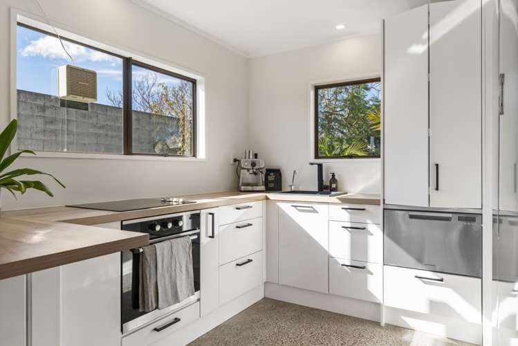 2/4 Mardi Place Mount Maunganui_6