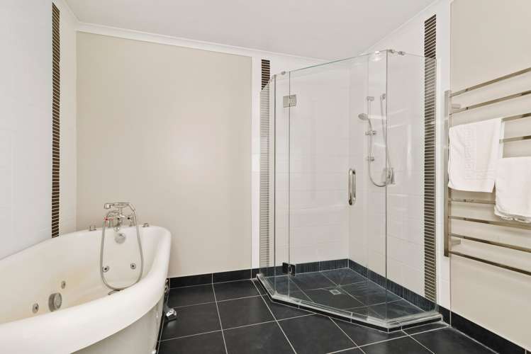 14 Gemini Place Kawaha Point_16