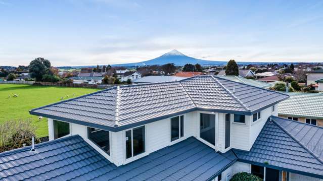 8 Edna Wills Place Hawera_1