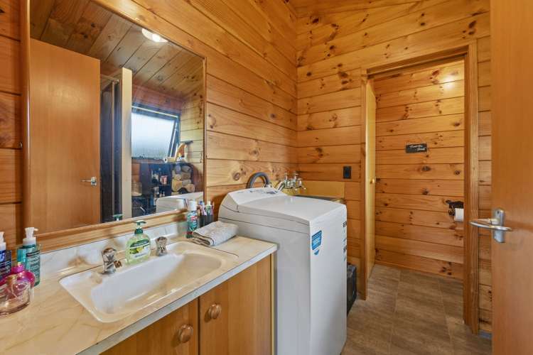 34 Tongariro Road Turangi_6