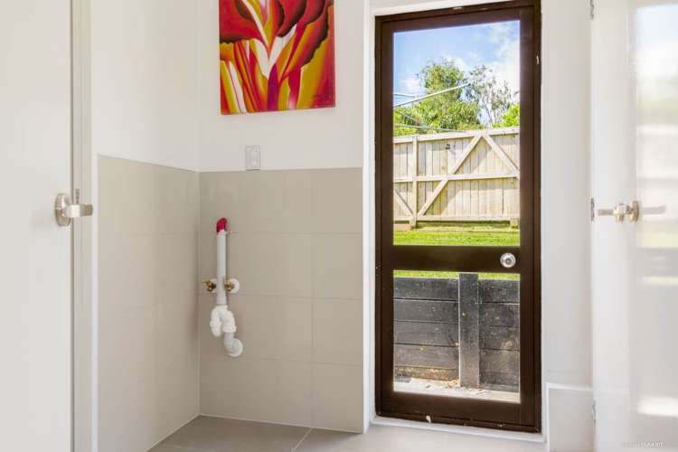 27a Roby Street Te Atatu Peninsula_11