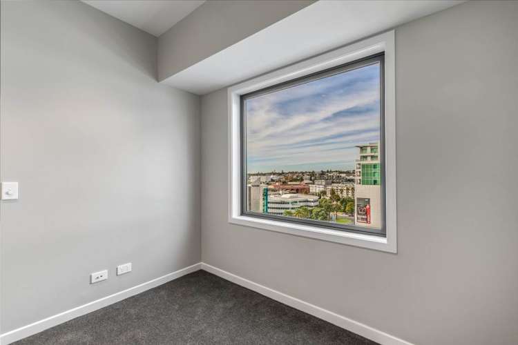 1105/47 Beach Road City Centre_8