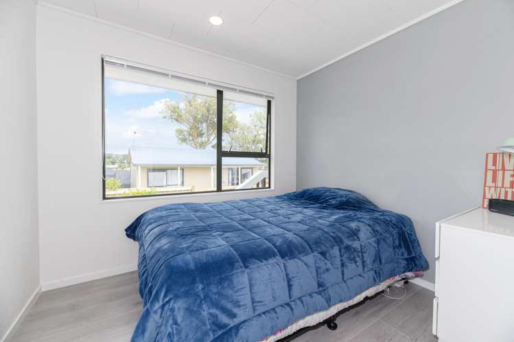 2/3 Sheridan Drive New Lynn_15