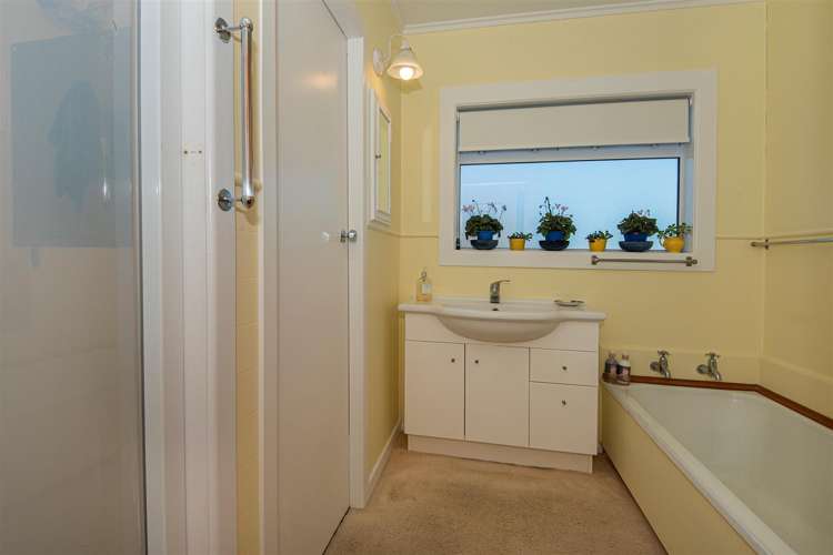 6 George Point Road Onerahi_17