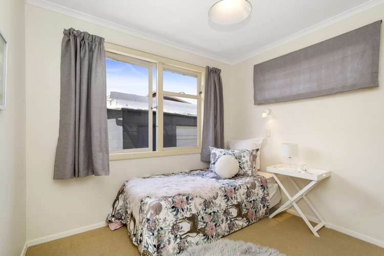 1a Colin Grove Lower Hutt_12