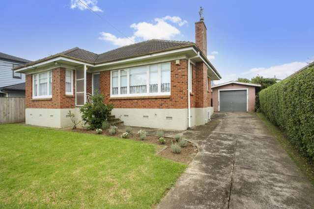 102 Mountain Road Mangere Bridge_3