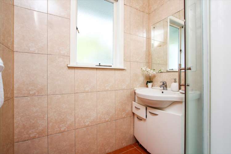 54 Rua Road Glen Eden_6