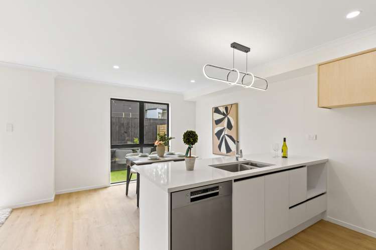 113 Beach Road Te Atatu Peninsula_8
