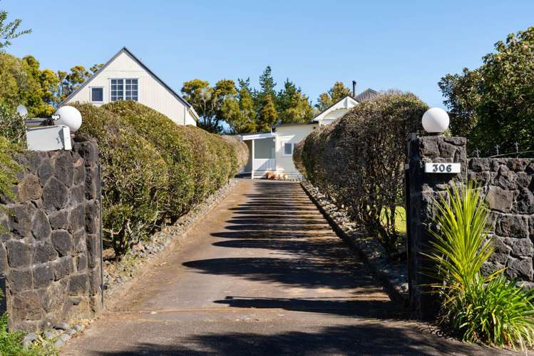 306 Glengarry Road Glen Eden_4