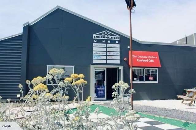 Versatile First Floor Office - 454 Colombo Street