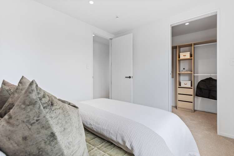 10B Joan Street Pt Chevalier_18