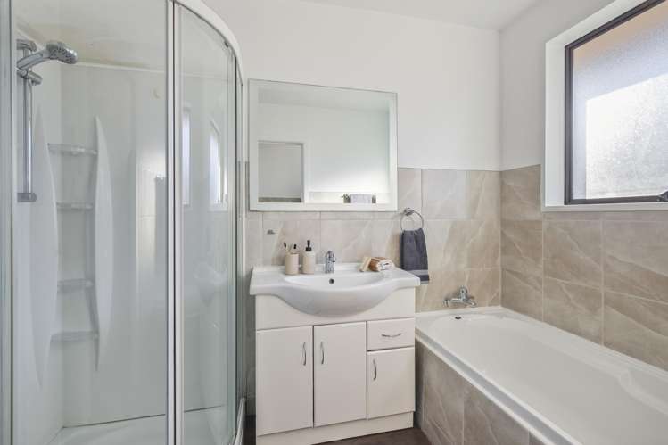 16 Dunbarton Street Redwood_15