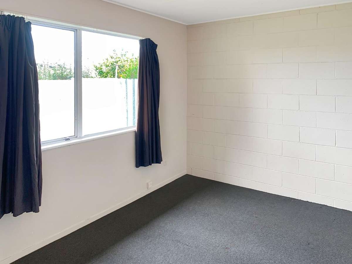 2 Bedroom Unit in Flaxmere 4