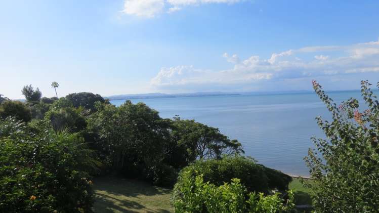 4 Crispe Road Clarks Beach_3