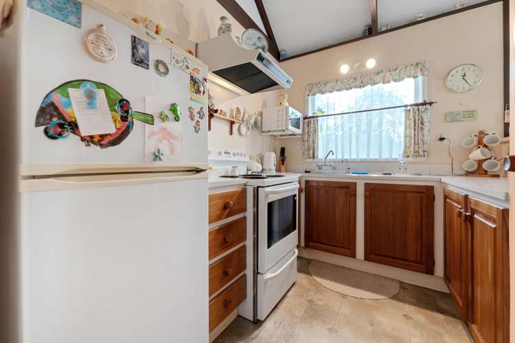 11b Honey Place Manurewa_4