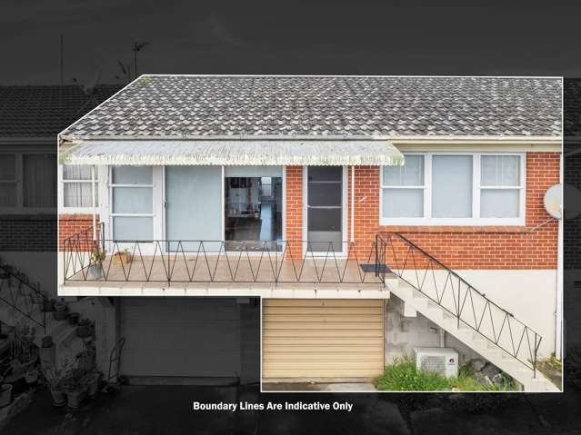Three Bedrooms, Garage & Sky Tower Views