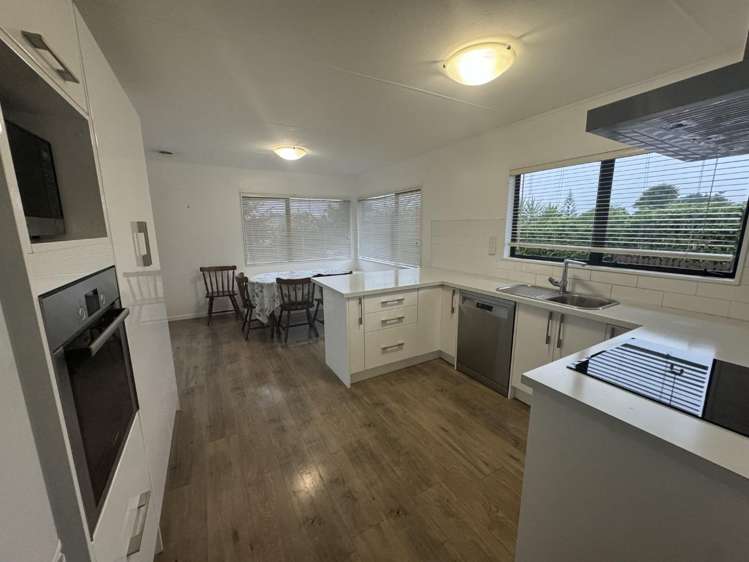 26 Langdale Avenue 10587_2