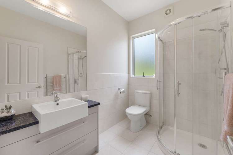 42 Newbury Place Schnapper Rock_11