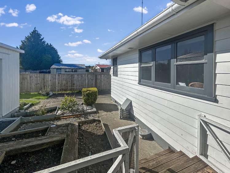 2 Wavell Crescent 10754_6