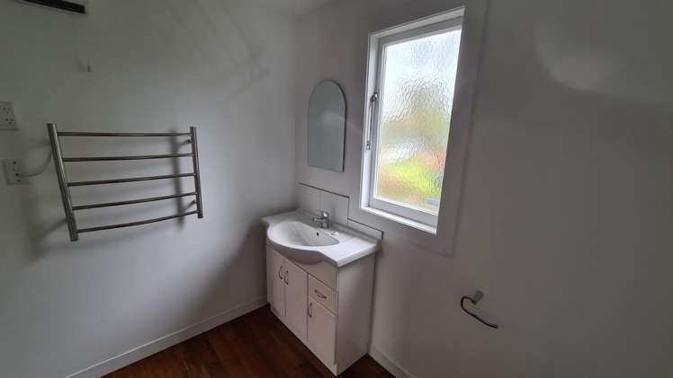 51 Keyte Street 11640_2