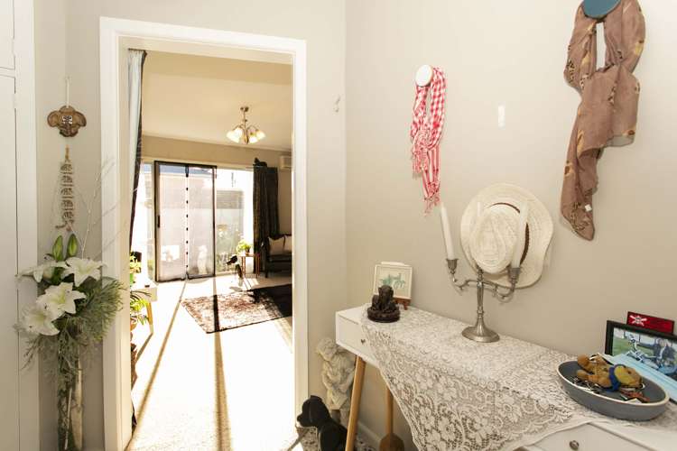 2/195 Walnut Avenue Ashburton_13