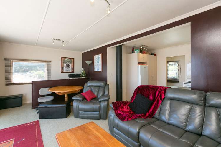 33 Onaero Beach Road Onaero_23