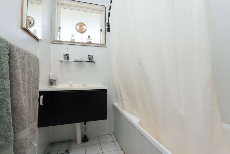 26 Awatere Street Clover Park_15