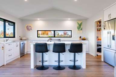 1370 Te Kawa Road_1