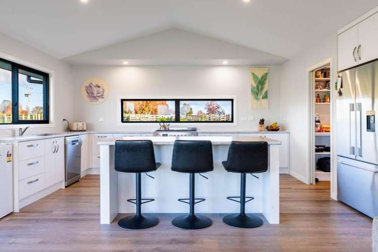 1370 Te Kawa Road_1