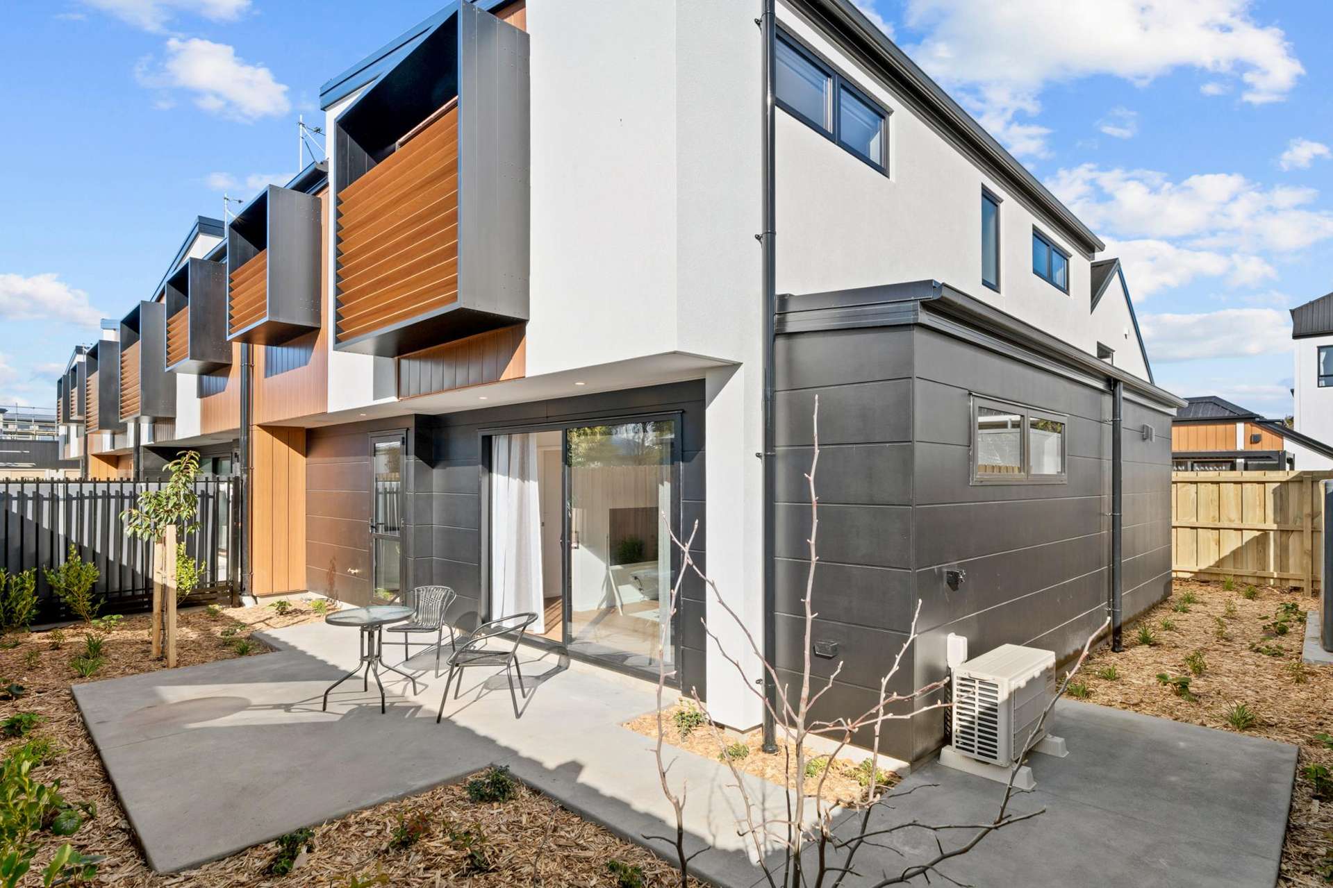 6/130 Holly Road St Albans_0