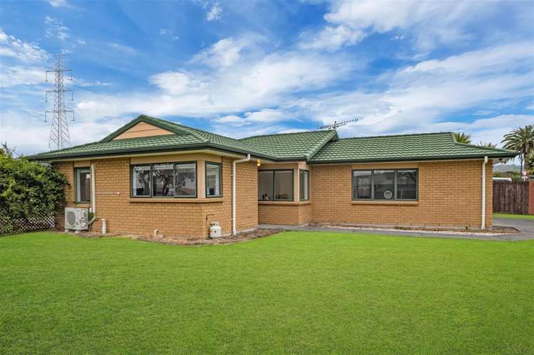 62 Medvale Avenue_4