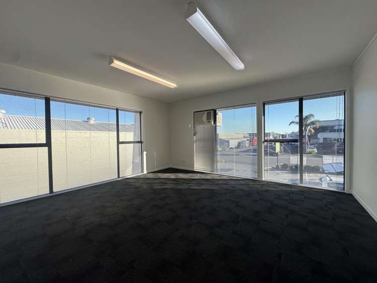 182 Station Road Penrose_8