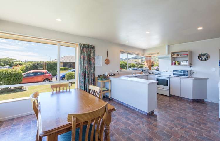 2 Baxter Place Stoke_8