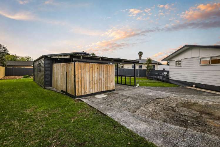 35a Beach Road Te Atatu Peninsula_24